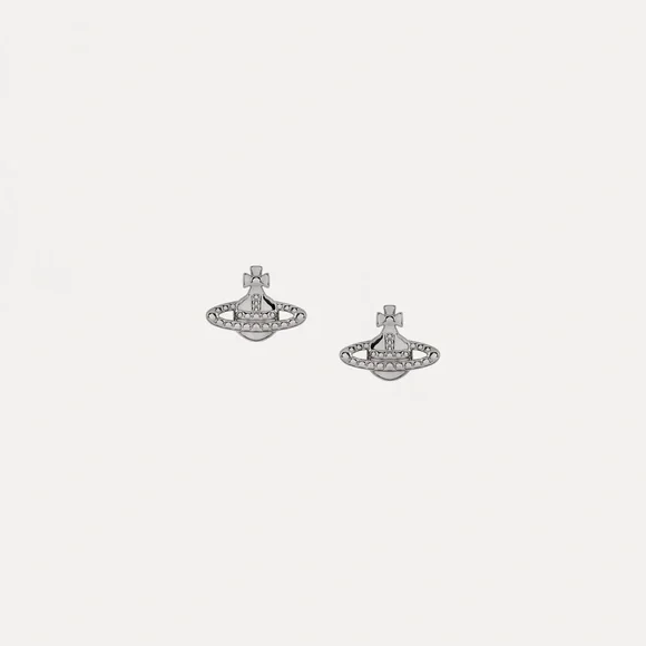 Vivienne Westwood Farah Earrings in Silver